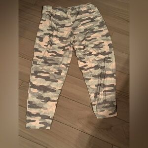 Secret Treasures Camouflage bottoms - Gray and Pink LARGE